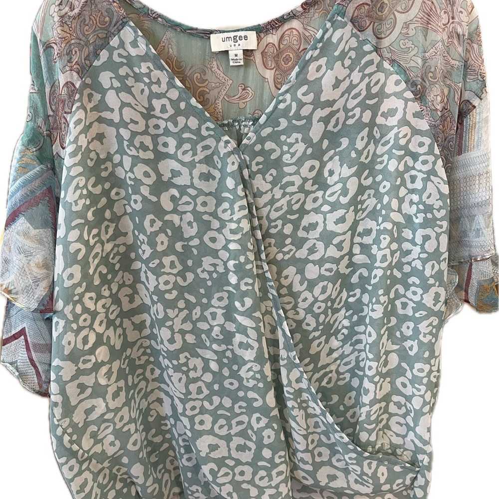 Umgee Women's Teal and White sheer Patterned Blouse